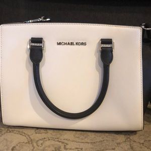 Used Micahael Kors Selma Bag